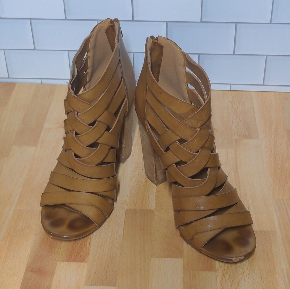 Dolce by Mojo Moxy Dakota Strappy Heeled Sandals Open Toe Back Zip Cognac 9M